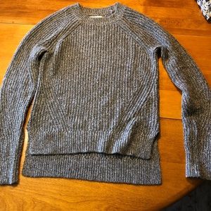 Grey Abercrombie & Fitch sweater